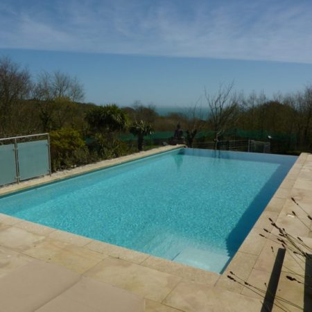 Infinity pool - self catering cornwall cottages