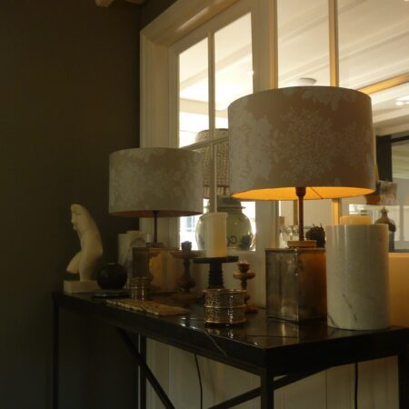 Porth Nanven House - Winter Sitting Room with Large Table Lamps