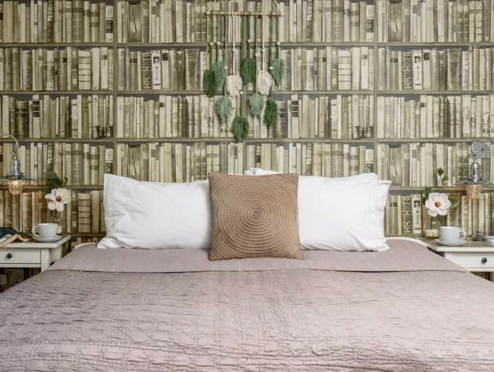 King Size bed in master bedroom | Holiday Cottage in Mousehole