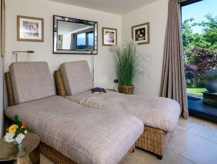 Master Suite with Day beds for relaxing | Holiday Cottage in Mousehole