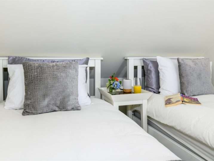 Twin Beds Family Suite | Holiday Cottage in Mousehole