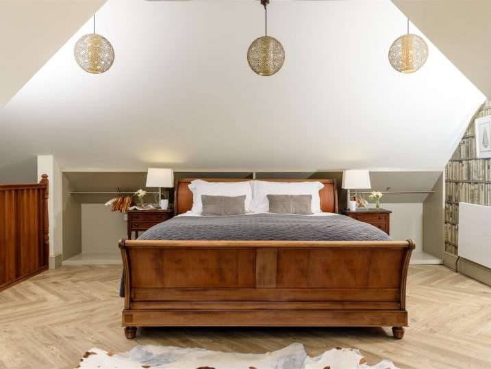Sleigh Bed in Family Suite | Holiday Cottage in Mousehole