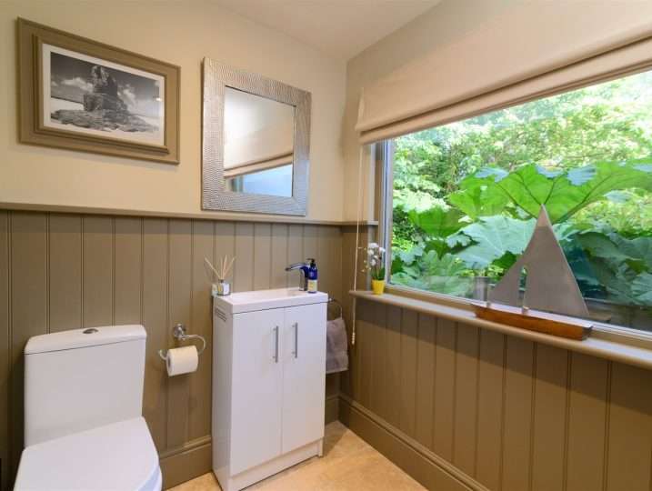 Ground Floor WC | Holiday Cottage in Mousehole