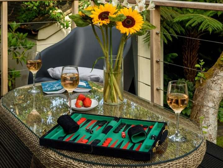 Alfresco drinks and games on patio | Holiday Cottage in Mousehole