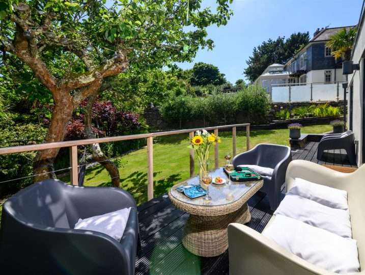 Decked area in Garden | Holiday Cottage in Mousehole