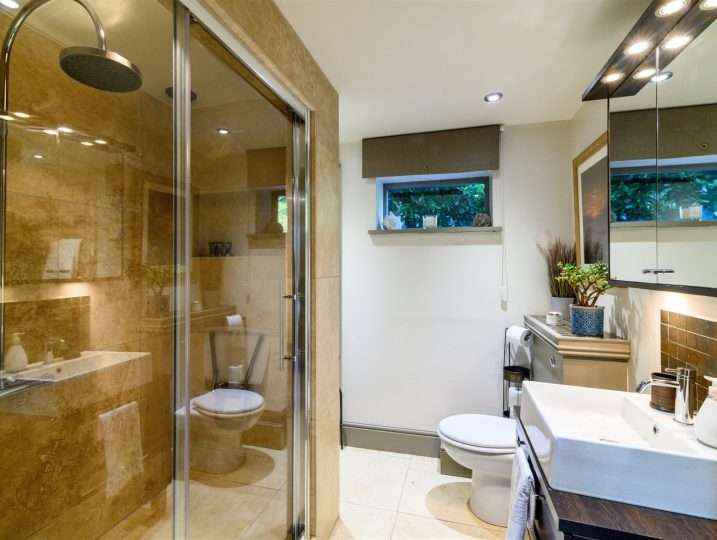 Ensuite Steam Shower | Holiday Cottage in Mousehole