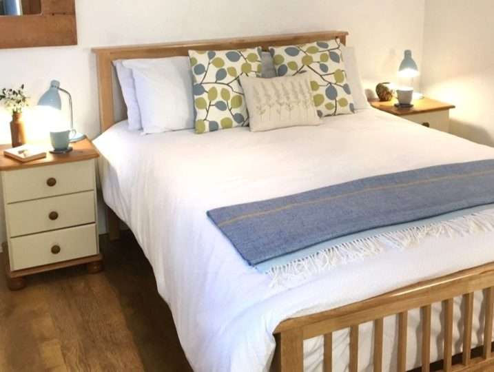 Cornish Barn Near Coast | Bedroom