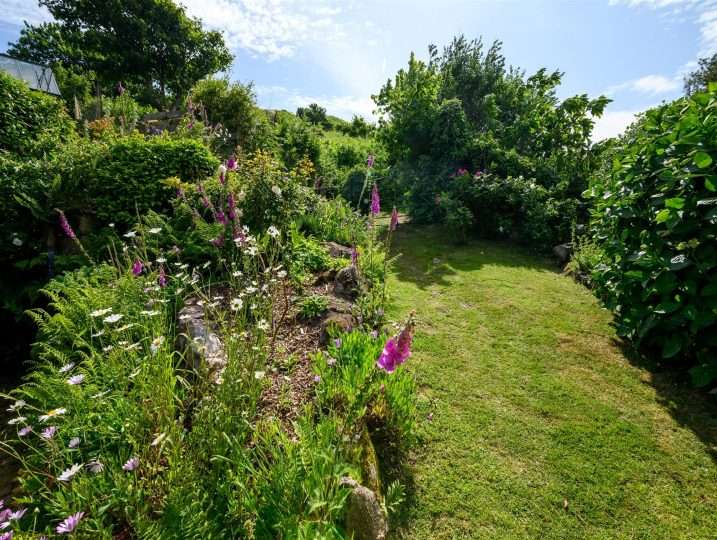 Footpaths direct from your door | Cot Valley St Just