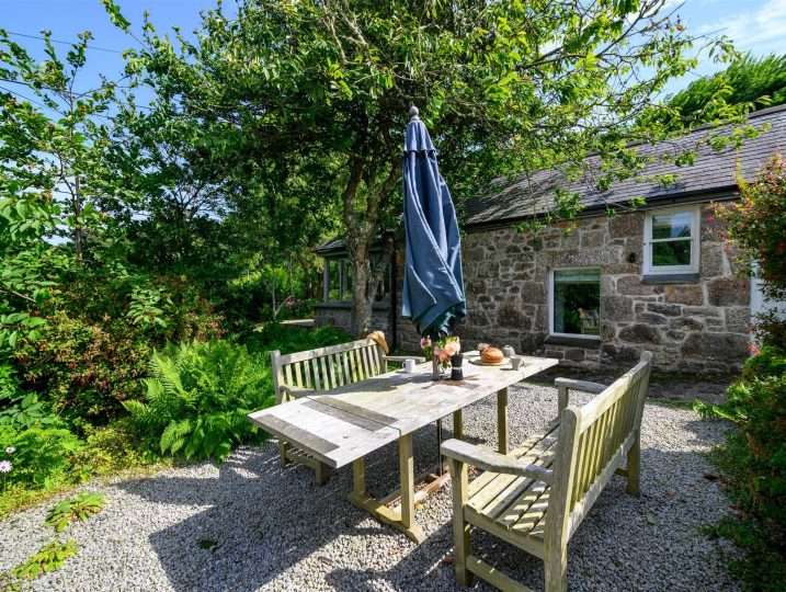Private Garden with Seating Area | Porth Nanven Cottage - Cornish Cottage St Just - Coastal