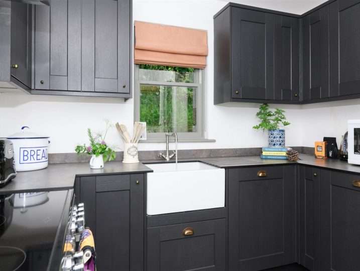 Bright Kitchen with Belfast sink | Porth Nanven Cottage - Cornish Cottage St Just - Coastal