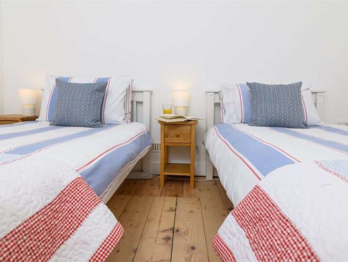 Sunny Twin Room | Family Holiday Cornwall Near Beach