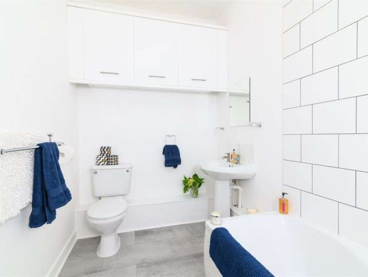 Family Bathroom | Family Holiday Cornwall Near Beach