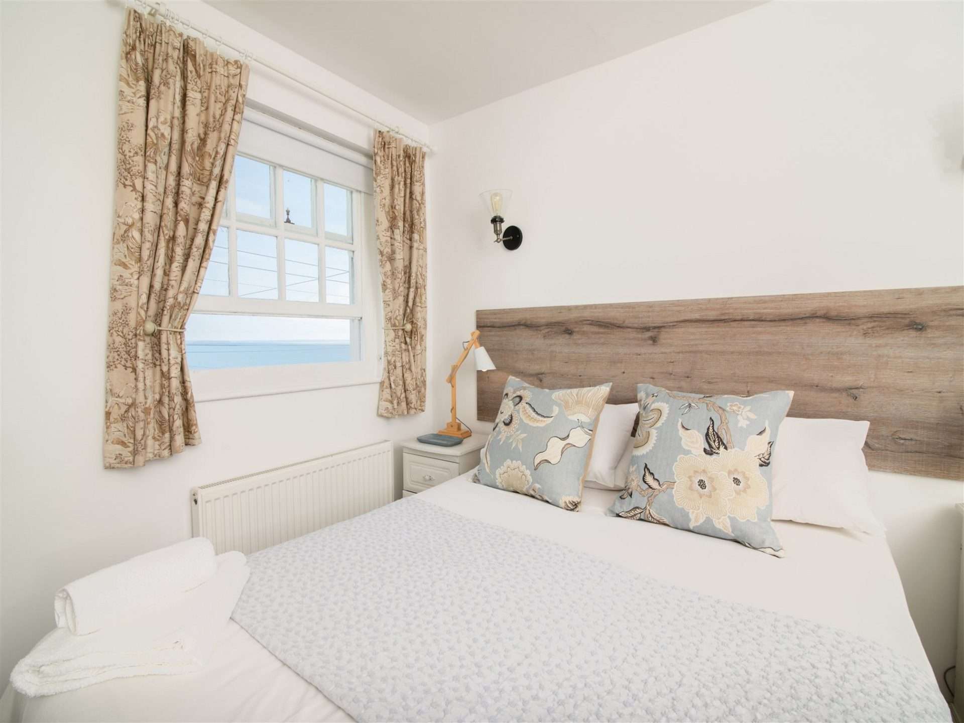 Main Bedroom with sea views | Retreat in Mousehole sea views