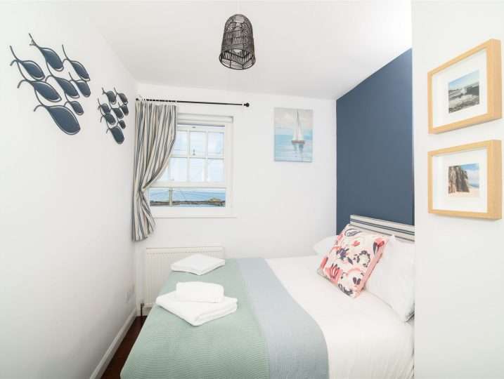 Double Bedroom with sea Views | Patio Garden | Retreat in Mousehole sea views